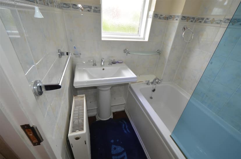Fladbury Crescent - Image 5