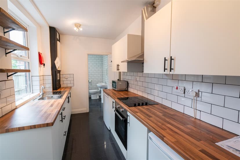 Milner Road - Image 19