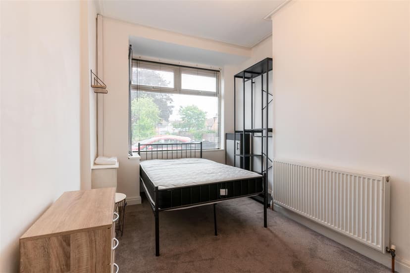 Milner Road - Image 15