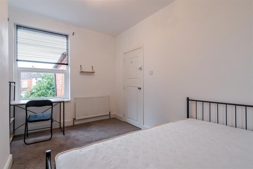 Milner Road - Image 7