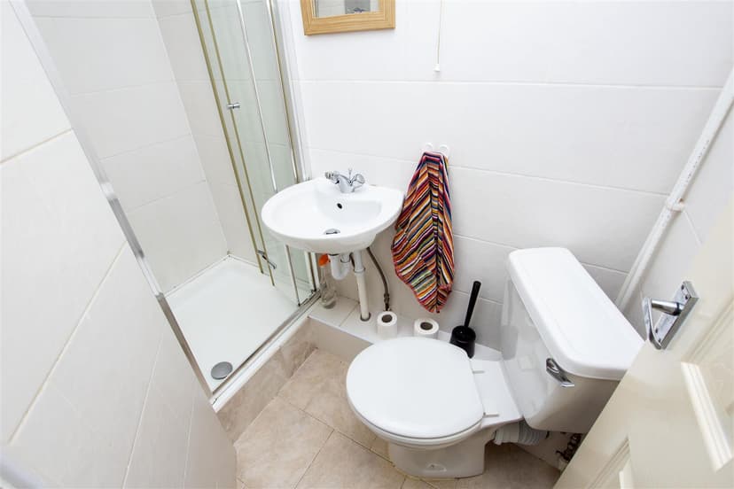 6, Kenneggy Mews - Image 2