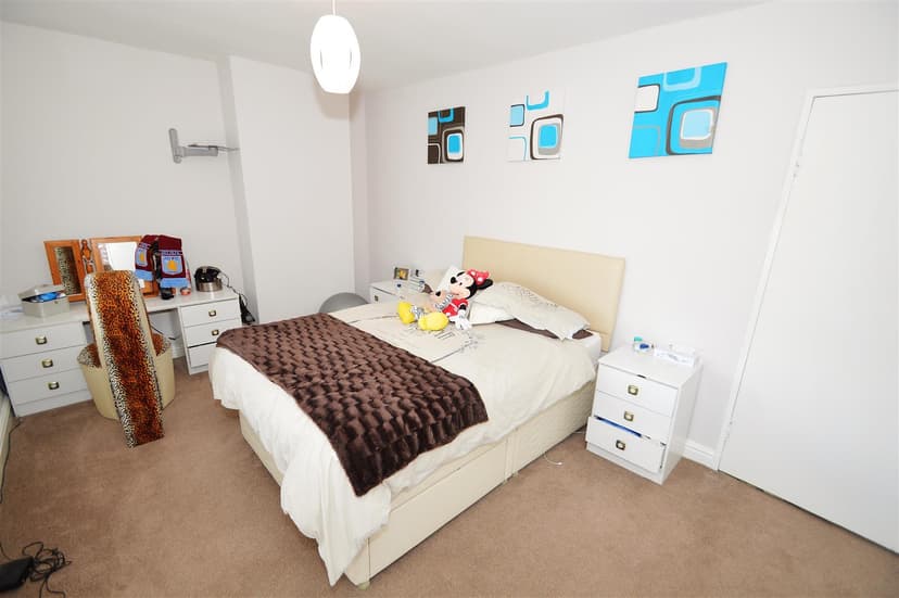 69, Elford Road - Image 3