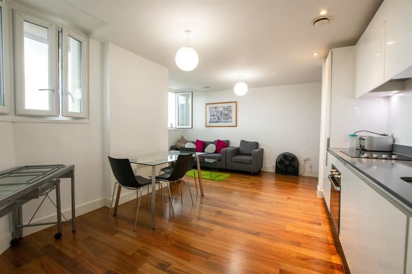 1714 Metropolitan House, Hagley Road - Image 11