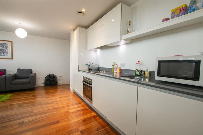 1714 Metropolitan House, Hagley Road - Image 9