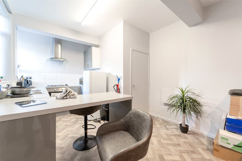 Flat B, Holloway House, Holloway Head - Image 17