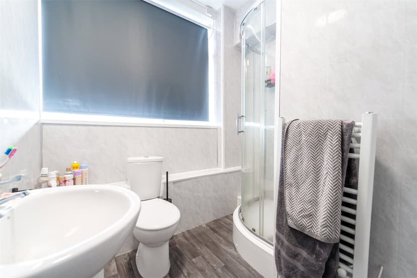 Flat B, Holloway House, Holloway Head - Image 11