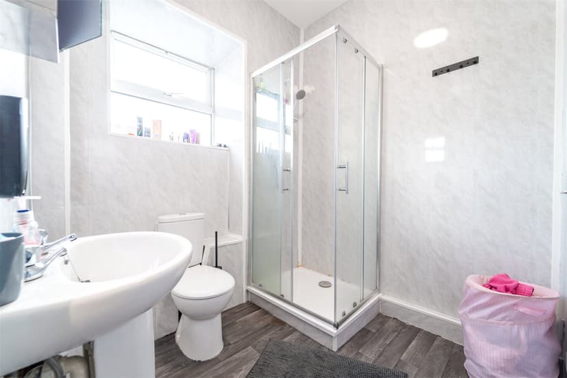 Flat B, Holloway House, Holloway Head - Image 5