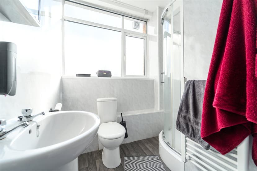 Flat C, 113-115 Holloway House, Holloway Head - Image 15