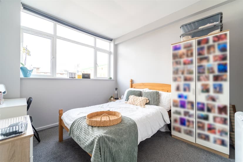 Flat C, 113-115 Holloway House, Holloway Head - Image 12