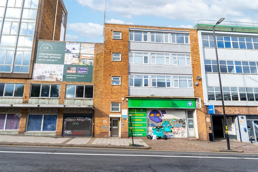 Flat C, 113-115 Holloway House, Holloway Head - Image 1