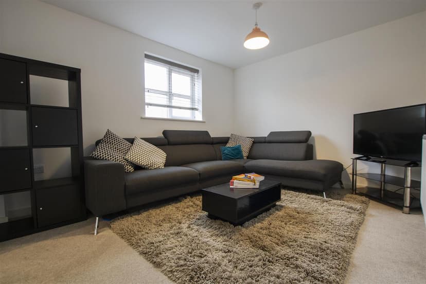 Apartment 3, Savernake Court, Tanners Way - Image 8