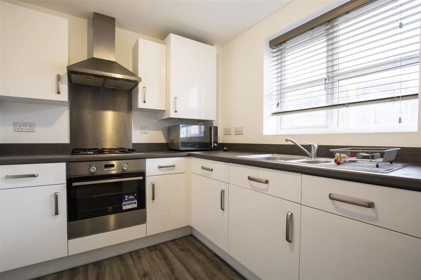 Apartment 3, Savernake Court, Tanners Way - Image 6