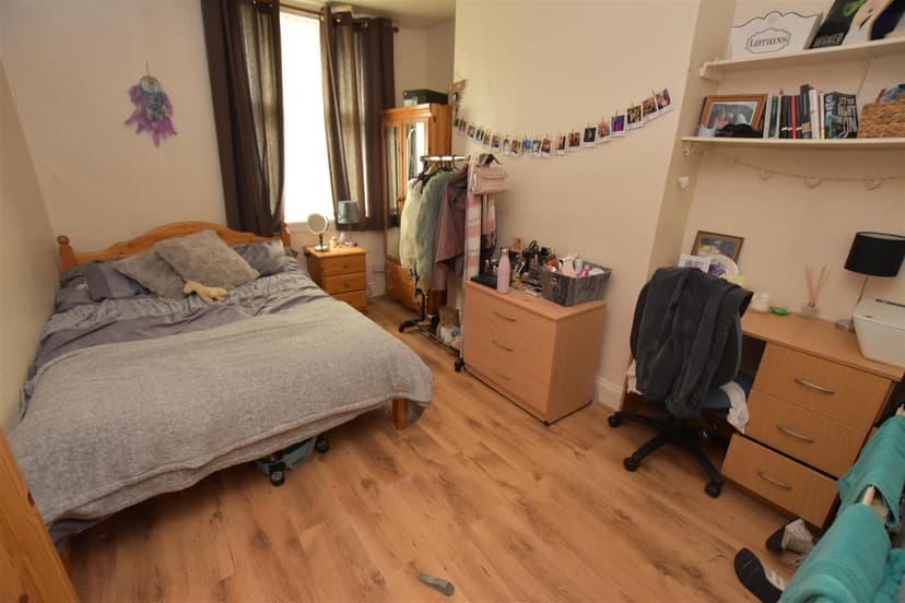 Tiverton Road - Image 4