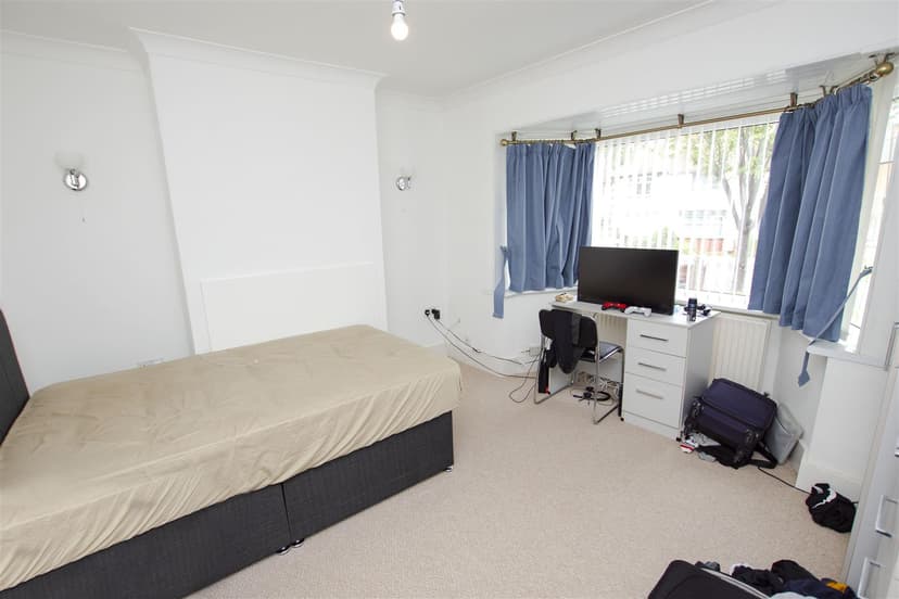 219, Reservoir Road - Image 8