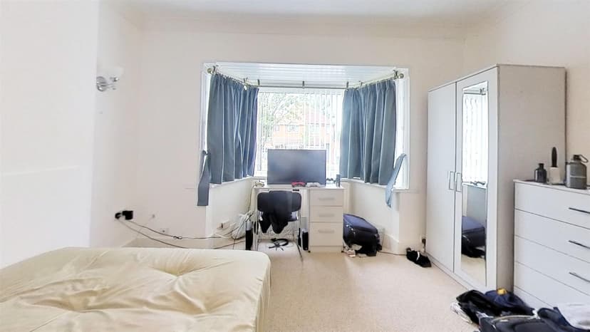 219, Reservoir Road - Image 6