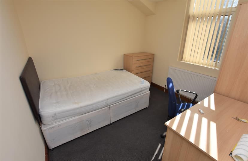 12, Umberslade Road - Image 10