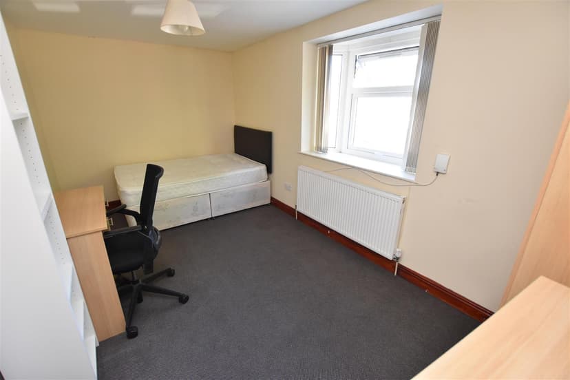 12, Umberslade Road - Image 7