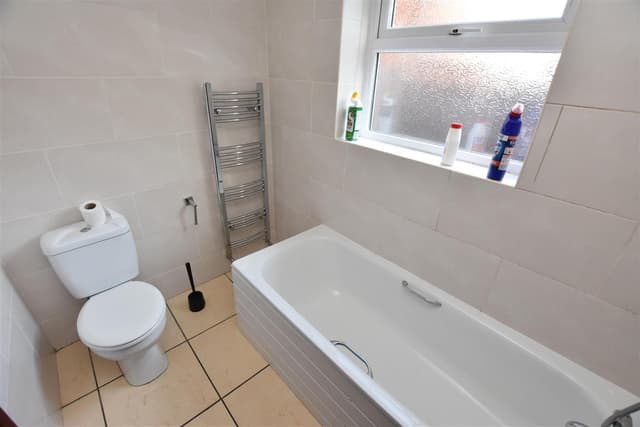 12, Umberslade Road - Image 2