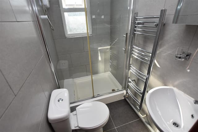 12, Umberslade Road - Image 1