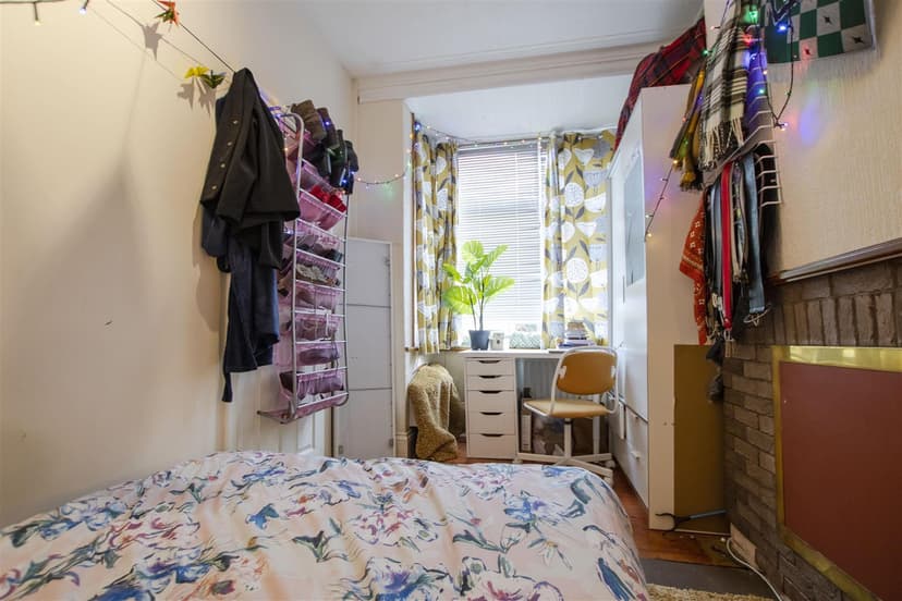 Oxford Street - Image 3