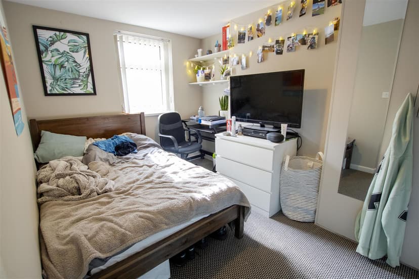 12, Lime Avenue, Dawlish Road - Image 3