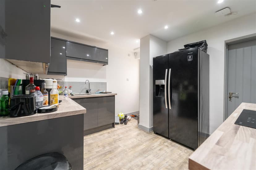 2, Luton Road - Image 25