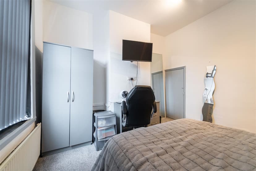 2, Luton Road - Image 13