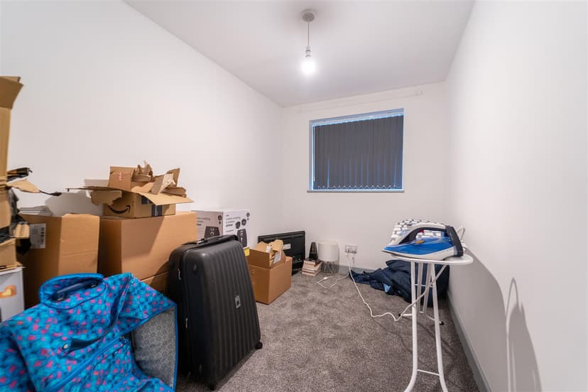 2, Luton Road - Image 10