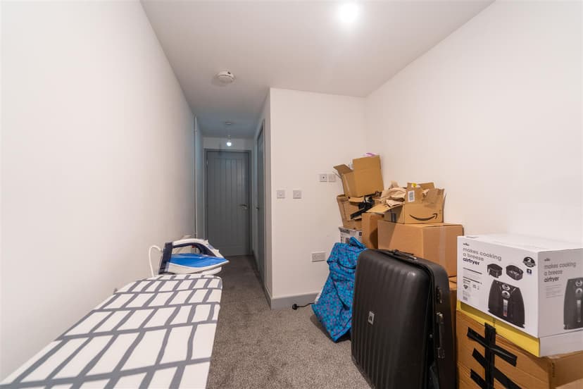 2, Luton Road - Image 9