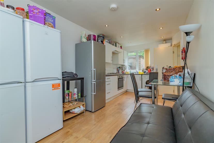 55, Roman Way - Image 10