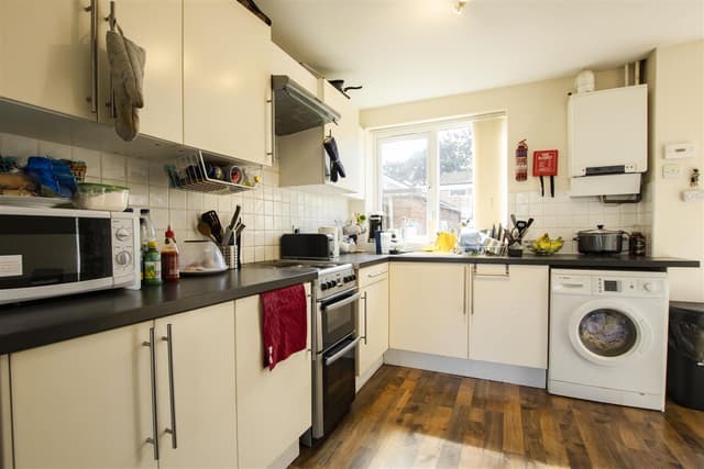 Sir Harrys Road - Image 15