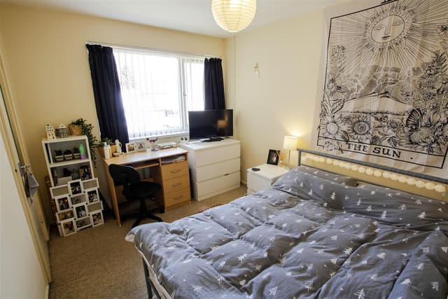 Sir Harrys Road - Image 9