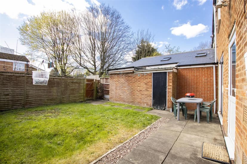 Sir Harrys Road - Image 3