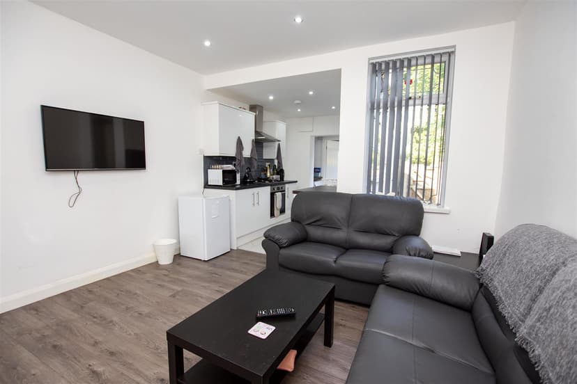 32, Lottie Road - Image 8