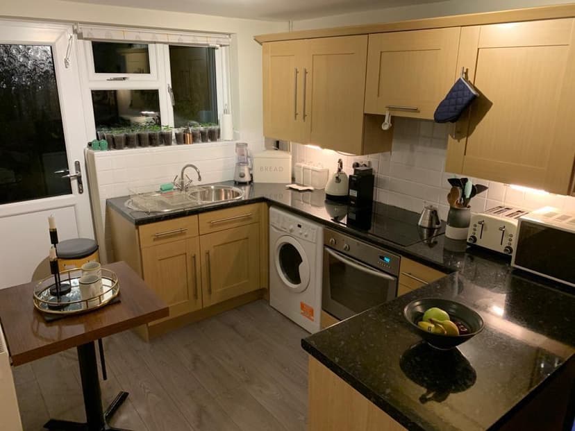 23, Raddlebarn Farm Drive - Image 5