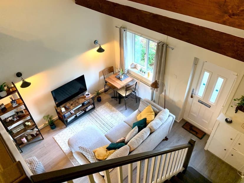 23, Raddlebarn Farm Drive - Image 3