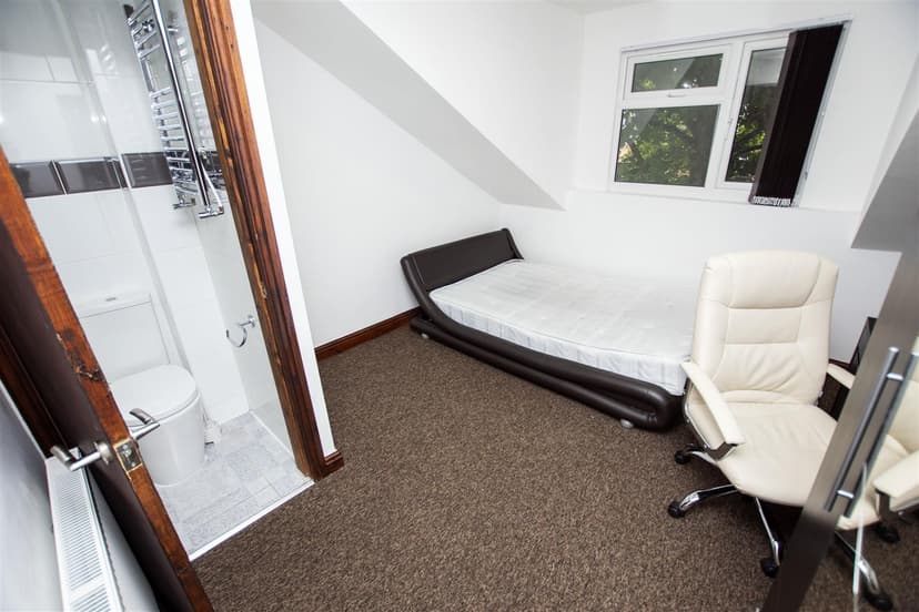 Tiverton Road - Image 8