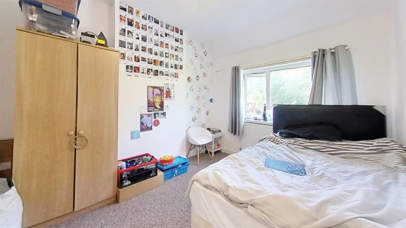 Tealby Grove - Image 10