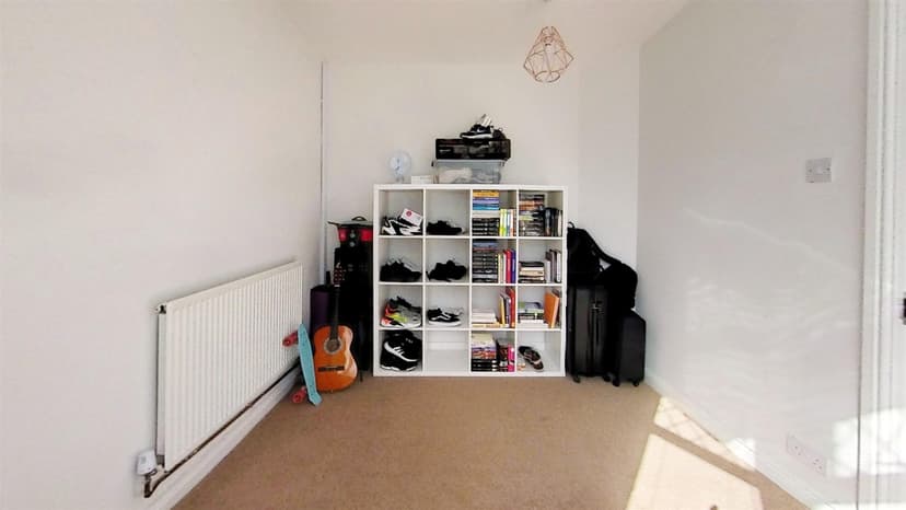 Tealby Grove - Image 6