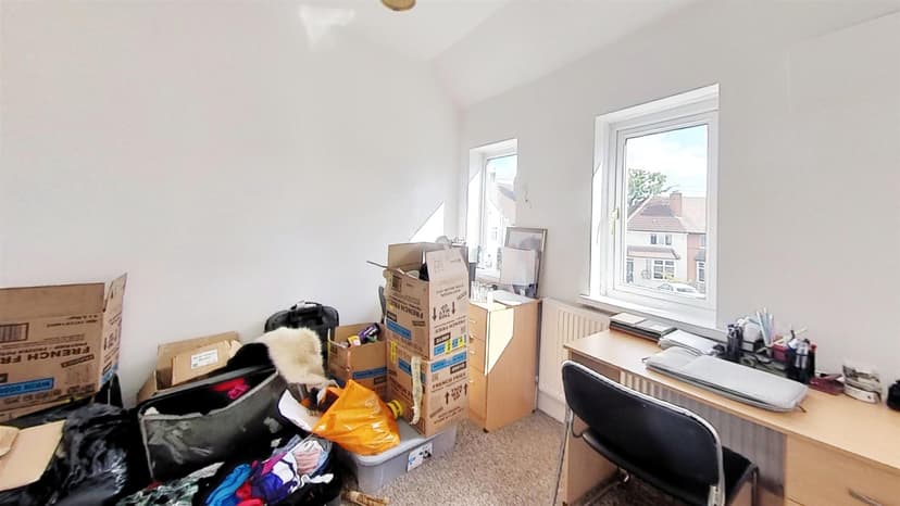 Tealby Grove - Image 5