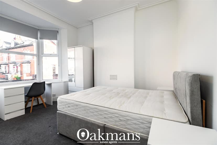 33, Summerfield Crescent - Image 11