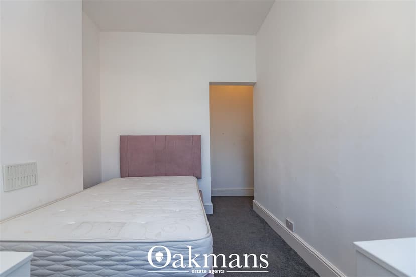 33, Summerfield Crescent - Image 8