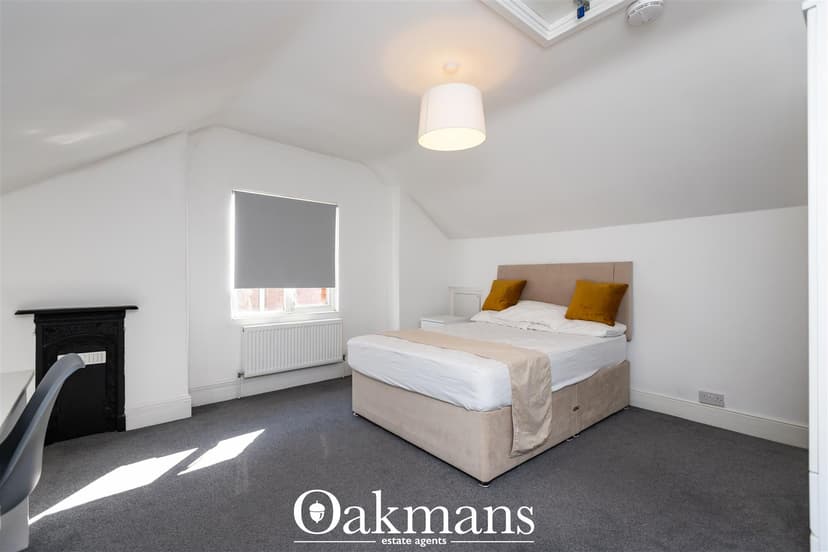 33, Summerfield Crescent - Image 5