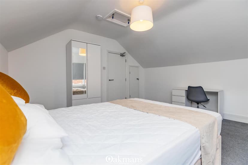 33, Summerfield Crescent - Image 3