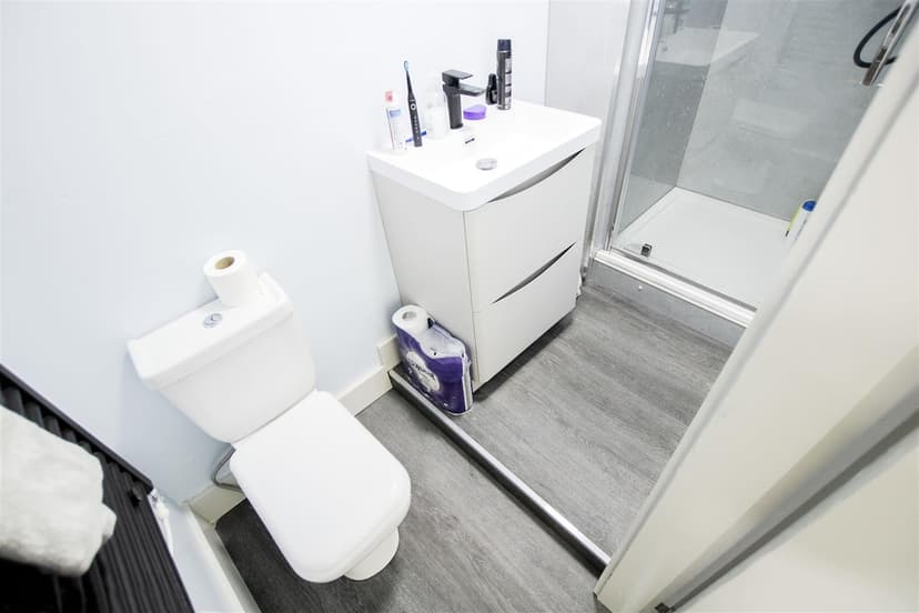 163, Heeley Road - Image 3