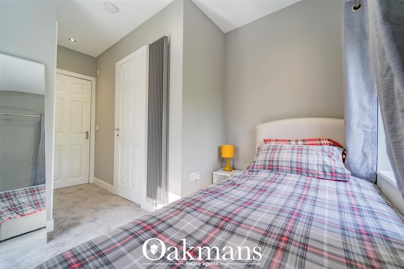 Summerfield Crescent - Image 10