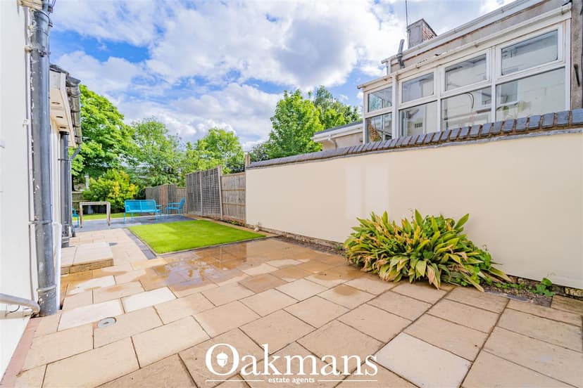 Summerfield Crescent - Image 6