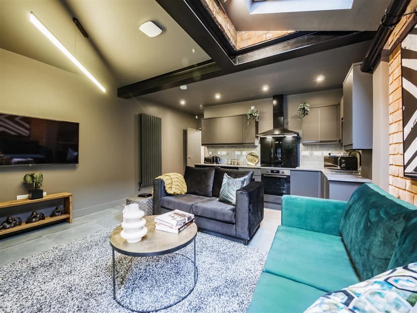 Room 2, 666 Pershore Road - Image 12