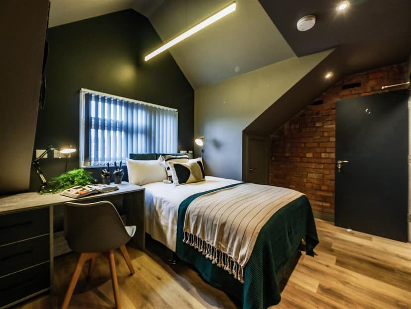 Room 6, 666 Pershore Road - Image 18