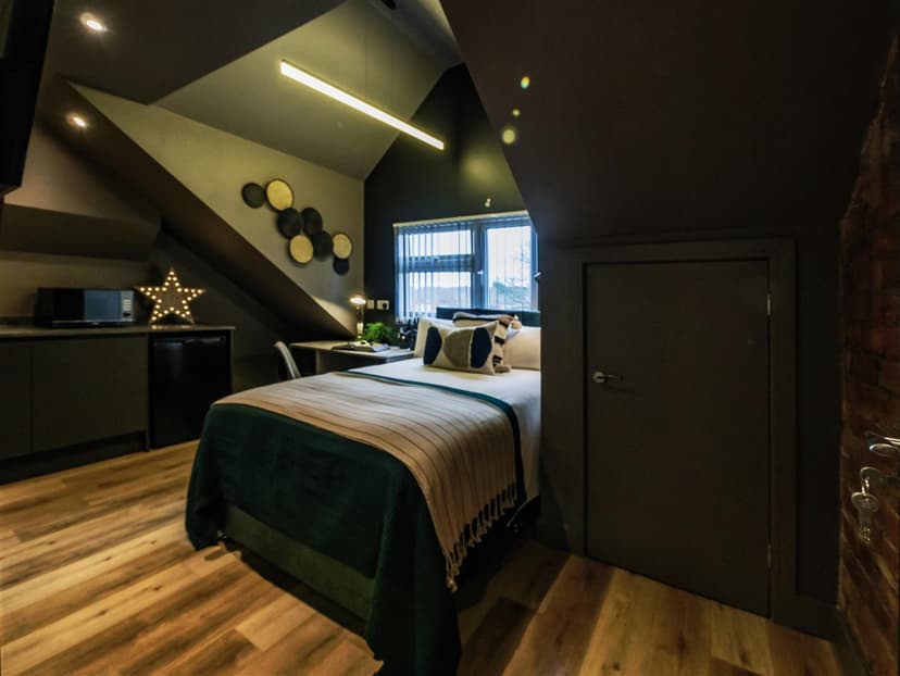 Room 6, 666 Pershore Road - Image 17